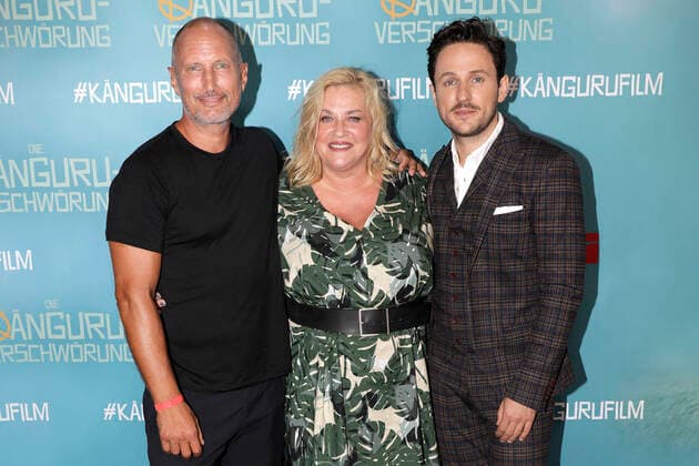 Bilder des Jahres 2022, Entertainment 08 August Entertainment Themen der Woche KW33 Entertainment Bilder des Tages Benno Fürmann, Petra Kleinert und Dimitrij Schaad bei der Film Premiere von - Die Känguru-Verschwörung - am 17.08.2022 in Berlin Die Kaenguru-Verschwoerung Filmpremiere in Berlin