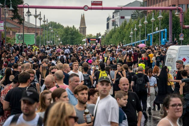 Zug der Liebe 2022, Techno Parade von Prenzlauer Berg bis Moritzplatz. Berlin-Kreuzberg Zug der Liebe 2022, Techno Parade von Prenzlauer Berg bis Moritzplatz. Berlin, Deutschland