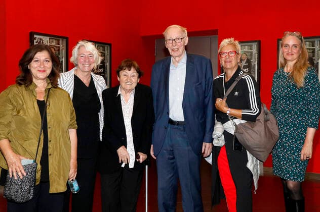 Bilder des Jahres 2022, Entertainment 08 August Entertainment Themen der Woche KW35 Entertainment Bilder des Tages Eva Mattes, Alice Agneskirchner, Erika Gregor, Ulrich Gregor, Doris Dörrie und Sandra Ehlermann bei der Premiere des Dokumentarfilms Komm mit mir in das Cinema - Die Gregors im Arsenal Kino. Berlin, 31.08.2022