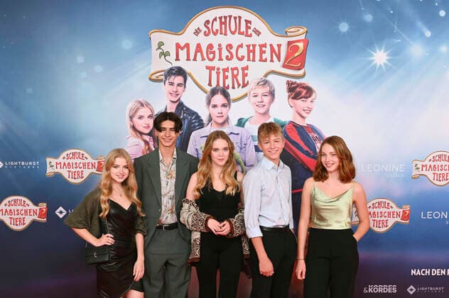 Entertainment Themen der Woche KW36 Emilia Pieske, Loris Sichrovsky, Lilith Johna, Leonard Artur Conrads und Emilia Maier bei der Premiere des Kinofilms Die Schule der magischen Tiere 2 im Mathäser Filmpalast. München, 10.09..2022