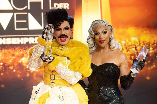 Entertainment Bilder des Tages Preistraeger Tim BAMBI MERCURY KNAAK, Boris ENVY PERU ESCOBAR Roter Teppich, Red Carpet Show, Ankunft, arrival, Verleihung des Deutschen Fernsehpreises, Die Nacht der Kreativen - Der Deutsche Fernsehpreis 2022, Deutscher Fernsehpreis 2022 in Koeln, am 13.09.2022.