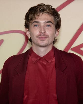 14 September 2022 - Los Angeles, California - Austin Abrams. Netflix s Do Revenge LA Special Screening. Photo Credit: Billy Bennight AdMedia 284115 2022-09-14 California Hollywood  Copyright: xAdMediax STAR_284115_040