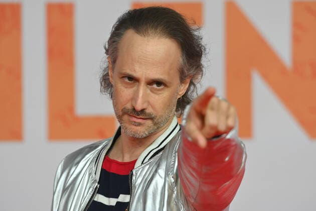 Michael OSTROWSKI (Schauspieler), Einzelbild,angeschnittenes Einzelmotiv,Portraet,Portrait,Porträt. Filmpremiere TAUSEND ZEILEN am 21.09.2022 im ARRI Kino in Muenchen.