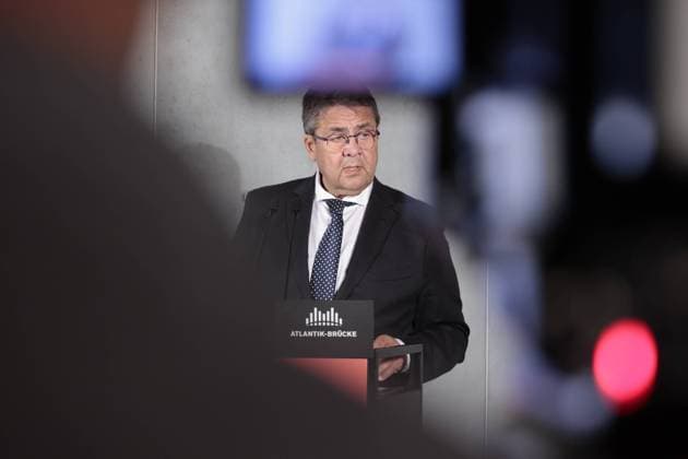 News Bilder des Tages Sigmar Gabriel, Vorsitzender der Atlantik-Brücke, Deutschland, Berlin, 70 Jahre Atlantik-Brücke in der Großen Orangerie im Schloss Charlottenburg