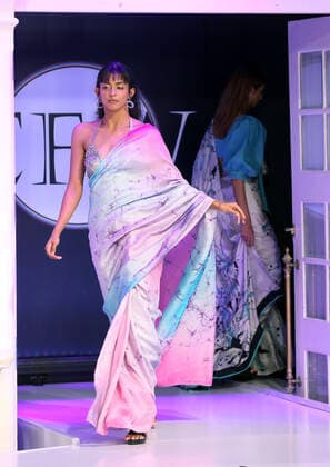 (221118) -- COLOMBO, Nov. 18, 2022 -- A model presents a creation during the Colombo Fashion Week in Colombo, Sri Lanka, Nov. 17, 2022. (Photo by Xinhua) SRI LANKA-COLOMBO-FASHION WEEK AjithxPerera