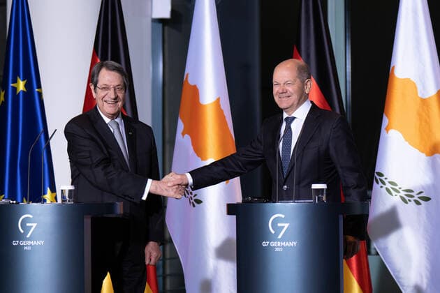 Bundeskanzler Olaf Scholz, Staatspräsident Nikos Anastasiadis Bundeskanzler Olaf Scholz Staatspräsident der Republik Zypern, Nikos Anastasiadis Berlin Berlin GER