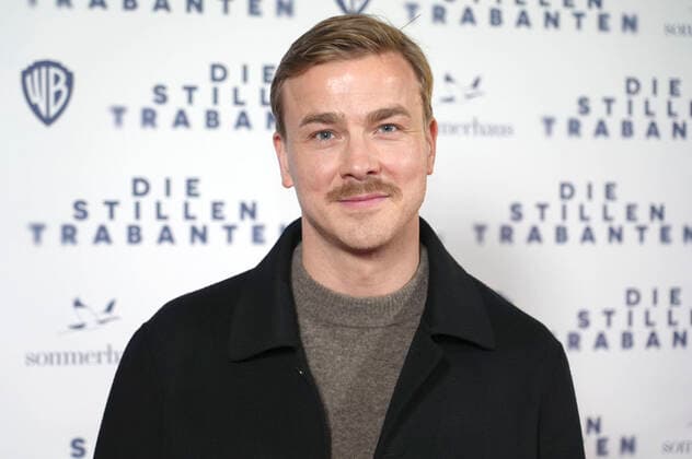 Bilder des Jahres 2022, Entertainment 11 November Albrecht Schuch bei der Premiere des Kinofilms Die stillen Trabanten in den Passage Kinos. Leipzig, 29.11.2022