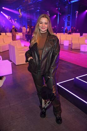 Julia Beautx bei der 1live Krone 2022 in der Jahrhunderthalle in Bochum am 08.12.2022