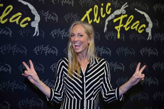 Bilder des Jahres 2022, Entertainment 12 Dezember Entertainment Themen der Woche KW50 Entertainment Bilder des Tages Angela FINGER-ERBEN, Moderatorin, Der Zirkus Flic Flac gastiert vom 16. Dezember 2022 bis zum 8. Januar 2023 am alten Gueterbahnhof in Duisburg, 16.12.2022,
