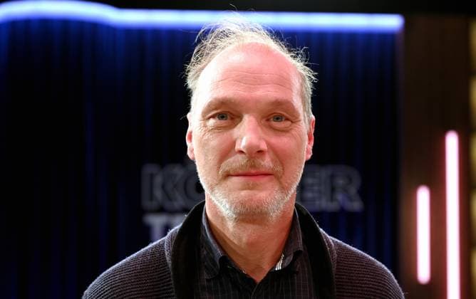 Der Schauspieler Martin Brambach zu Gast in der WDR Talkshow Kölner Treff