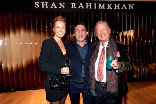 Bilder des Jahres 2023, Entertainment 01 Januar Entertainment Themen der Woche KW03 Grand Opening von Shan Rahimkhan im KaDeWe Jörg Woltmann mit Tochter Sandra-Sophie Trauboth und Shan Rahimkhan beim Grand Opening von Shan Rahimkhan im KaDeWe in Berlin. Copyright: xEventpressxGolejewskix