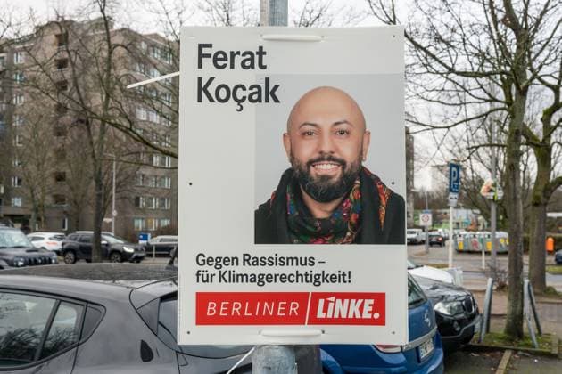27.01.2023,Berlin,Deutschland,ein Wahlplakat von der Partei Die Linke Ferat Kocak zur Wiederholung der Wahl zum Abgeordnetenhaus von Berlin und zu den Bezirksverordnetenversammlungen am 12.02.2023.