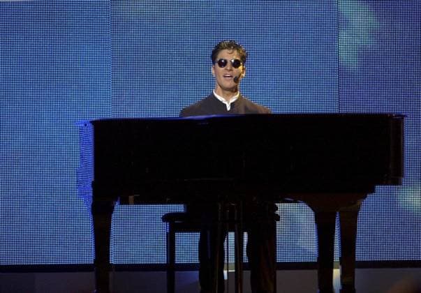 SCANPIX SWEDEN 2000 05 13 Dress rehearsal for the Eurovision Song Contest at the Globe in Stockholm In the picture Spains entry Colgado de un sueno performed by Serafin Zubiri x71420x  Copyright: xFredrikxSandberg TTx 71420