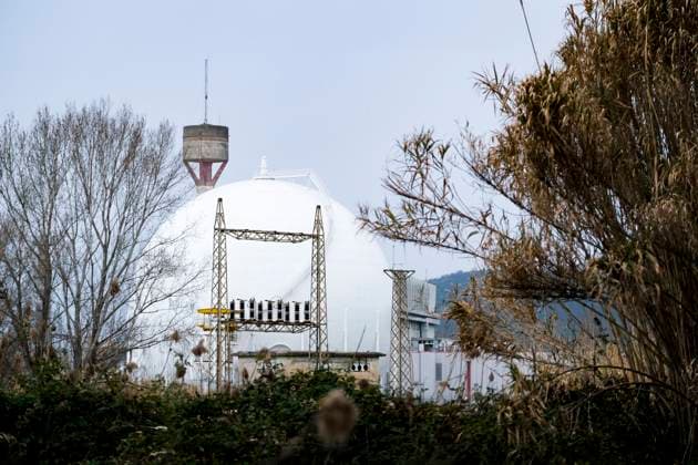 Italy: Garigliano nuclear power An image shows the Garigliano nuclear power plant, located on the outskirts of Sessa Aurunca, 160 km south of Rome. The Garigliano plant was the second of Italy s four nuclear power plants, after Turin, to receive the decommissioning decree on 28 September 2012. ABPH1888 Copyright: xAntonioxBalascox