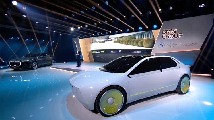 Bilder des Jahres 2023, News 03 März News Themen der Woche KW11 News Bilder des Tages Deutschland, Muenchen, 15.03.2023 Bilanz-Pressekonferenz der BMW Group Foto: das Zukunftsauto DEE (digitales Bildschirmfoto) Bilanz-Pressekonferenz der BMW Group