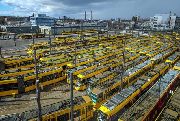 Bilder des Jahres 2023, News 04 April Bilder des Jahres 2023, News 03 März News Themen der Woche KW13 Essen, Nordrhein-Westfalen, Deutschland - Strassenbahnen stehen im Betriebshof der Ruhrbahn, Verdi und EVG Warnstreik. Essen Nordrhein-Westfalen Deutschland