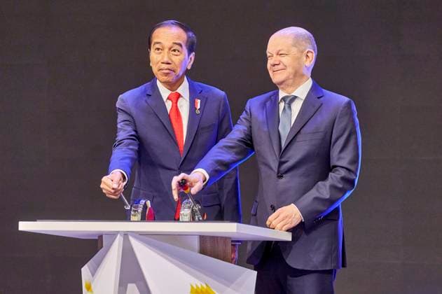 Bilder des Jahres 2023, News 04 April News Themen der Woche KW16 News Bilder des Tages Joko Widodo und Olaf Scholz beim Eröffnungsrundgang auf der Hannover Messe 2023 auf dem Messegelände. Hannover, 17.04.2023