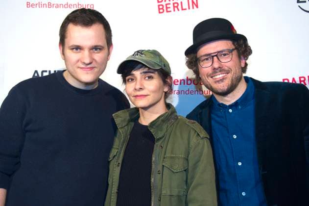 Bilder des Jahres 2023, Entertainment 04 April Entertainment Themen der Woche KW16 Max Gleschinski, Pegah Ferydoni und Jasper Mielke bei der Premiere des Kinofilms Alaska auf dem 19. achtung berlin Filmfestival 2023 im Kino Babylon. Berlin, 17.04.2023