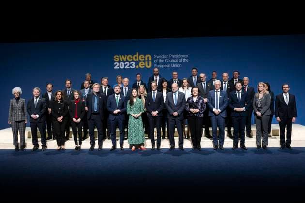 Bilder des Jahres 2023, News 04 April News Themen der Woche KW16 News Bilder des Tages Back (l-r): Hugo Polido Pires (Portugal), Uros Vajgl (Slovenia), Paul Rasquà (Luxemburg), Stefan Tidow (Germany), Rositsa Karamfilova (Bulgaria), Maris Sprindzuks (Latvia), Leonore Gewessler (Austria), Simonas Gentvilas (Lithuania), Kristen Michal (Estonia), Francesca Salvemini (Italy), Mario Siljeg (Croatia), Zakia Khattabi (Belgium), Juhani Damski (Finland), Aniko Raisz DR (Hungary), Barna Tanczos (Romania), Adam Guibourge-Czetwertynski (Poland), Bjorn Decoster (Netherlands), Magnus Johannes Heunicke (Denmark), Juraj Smatana (Slovakia), Petros Xenophontos (Cyprus) and Margaret Cassar (Malta), Front (l-r): Katrin Schneeberger (Switzerland), Stefan Hassler (Liechtenstein), Maria Teresa Ribera Rodriguez (Spain), Aude Charrier (France), P Copyright: xHenrikxMontgomery TTx SWEDEN EU PRESIDENCY ENVIRONMENT MINISTERS TTNEWS020676
