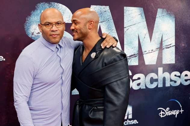 Bilder des Jahres 2023, Entertainment 04 April Entertainment Themen der Woche KW16 Entertainment Bilder des Tages Samuel Meffire und Malick Bauer bei der Premiere der Disney+ Streamingserie Sam - Ein Sachse im Kino International. Berlin, 18.04.2023