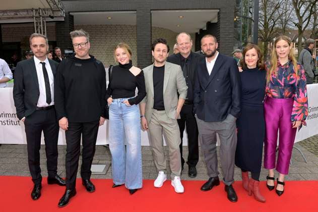 Bilder des Jahres 2023, Entertainment 04 April Entertainment Themen der Woche KW16 Richard Kropf, Hanno Hackfort, Jella Haase, Bob Konrad, Dimitrij Schaad, Jano Ben Chaabane, Elena Senft und Viviane Andereggen bei der 59. Verleihung des Grimme Preises 2023 im Theater der Stadt Marl. Marl, 21.04.2023