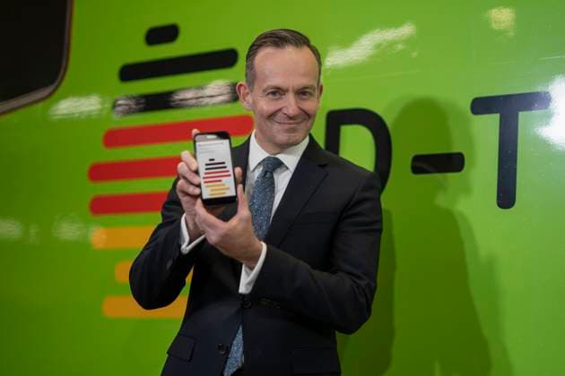 Bilder des Jahres 2023, News 04 April News Themen der Woche KW17 News Bilder des Tages Start Deutschlandticket Pressekonferenz zum bevorstehenden Start im Hauptbahnhof Berlin Volker Wissing, Bundesverkehrsminister;Start Deutschlandticket Pressekonferenz zum bevorstehenden Start im Hauptbahnhof Berlin Volker Wissing, Bundesverkehrsminister, Berlin Berlin Deutschland Hauptbahnhof