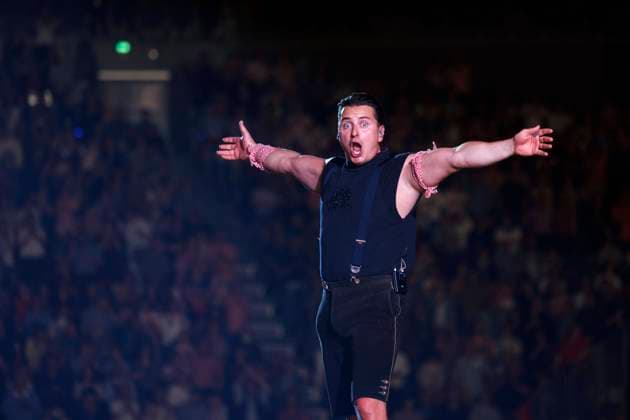 Bilder des Jahres 2023, Entertainment 05 Mai Entertainment Themen der Woche KW19 Entertainment Bilder des Tages Sänger Andreas Gabalier live bei einem Konzert seiner Dirndl-Wahnsinn-Hulapalu! -Tour in der Lanxess-Arena. Köln, 11.05.2023 NRW Deutschland Copyright: xChristophxHardtx
