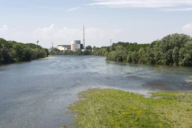 RECORD DATE NOT STATED Po river and ex nuclear power station, trino, Italy Po river and ex nuclear power station, trino, Italy Copyright: Â¬ BlueRed REDA&CO 1028_14_BER28698