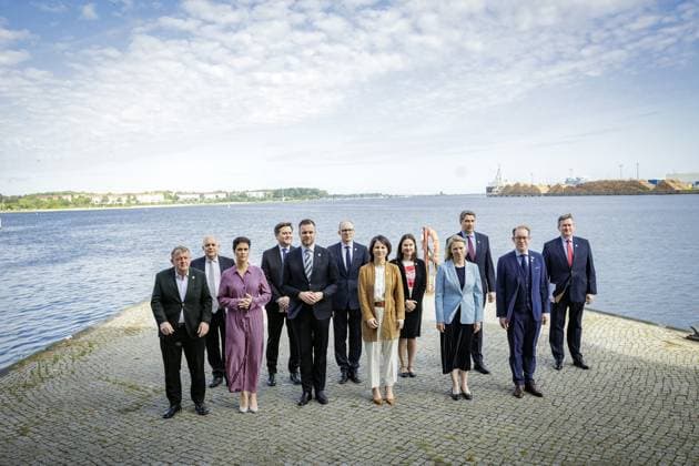 Bilder des Jahres 2023, News June 06 News Themen der Woche KW22 News Bilder des Tages Die Aussenministerinnen und Aussenminister des Ostseerates erscheinen zu einem Familienfoto in Wismar, 02.06.2023. Wismar Deutschland