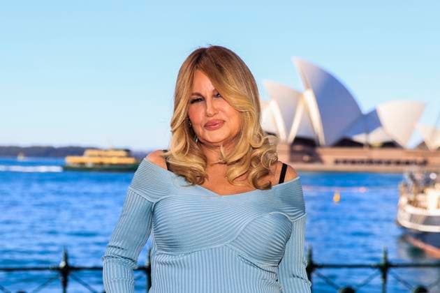 Bilder des Jahres 2023, Entertainment June 06 Entertainment Themen der Woche KW23 Entertainment Bilder des Tages JENNIFER COOLIDGE SYDNEY, American actress Jennifer Coolidge poses at a a photo session during a press conference at the Park Hyatt in Sydney, Saturday, June 10, 2023. Global megastar of The White Lotus, Golden Globe, Critics Choice, and Emmy Award winner Jennifer Coolidge, along with series creator, writer and director, Mike White, will participate in a press conference ahead of their Vivid Ideas talk, Mike White and Jennifer Coolidge in Conversation. ( NO ARCHIVING, EDITORIAL USE ONLY, NO USE IN BOOKS WITHOUT CONSENT SYDNEY NEW SOUTH WALES AUSTRALIA Copyright: xMARKxEVANSx 20230610001808866604