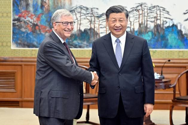 Bilder des Jahres 2023, News June 06 News Themen der Woche KW24 News Bilder des Tages Microsoft co-founder Bill Gates meets with Chinese President Xi Jinping in Beijing on Friday, June 16, 2023, during his first visit to China since 2019. Gates, who the Chinese leader called an old friend, pledged $50 million to the Global Health Drug Discovery Institute, an organization jointly founded by the Gates Foundation, Tsinghua University, and the Beijing municipal government, to develop drugs to fight diseases like malaria and tuberculosis. Photo via MFA China WAX2023061601 MFAxCHINA