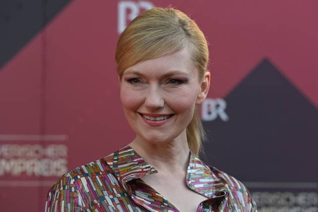 Johanna Christine Gehlen (Schauspielerin), Einzelbild,angeschnittenes Einzelmotiv,Portraet,Portrait,Porträt. Roter Teppich,Red Carpet,Bayerischer Filmpreis 2023 am 16.06.2023 im Prinzregententheater in Muenchen.