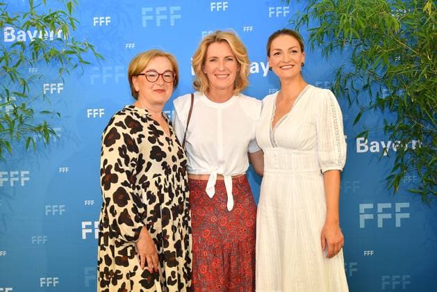 Entertainment Themen der Woch KW26 Bilder des Jahres 2023, Entertainment 06 Juni Entertainment Bilder des Tages FFF Geschaeftsfuehrerin Dorothee Erpenstein, Maria Furtwaengler und Politikerin Judith Gerlach beim FFF Empfang am 29.06.2023 im Rahmen vom Filmfest in Muenchen FFF Empfang beim Filmfest Muenchen 2023