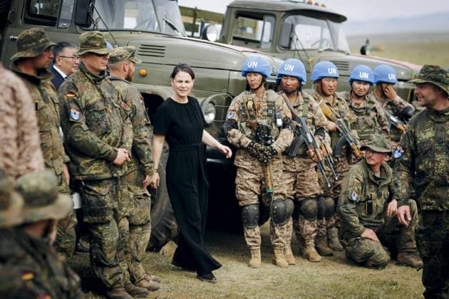 News Themen der Woche KW26 Bilder des Jahres 2023, News 06 Juni News Bilder des Tages Annalena Baerbock (Buendnis 90 Die Gruenen), Bundesaussenministerin, besucht die Ausbildung mongolischer Soldatinnen und Soldaten fuer den Einsatz in VN-Friedensmissionen durch einTrainingsteam der Bundeswehr in der Kaserne Nalaikh. Nalaikh, 30.06.2023. Nalaikh Mongolei Copyright: xThomasxTrutschelx