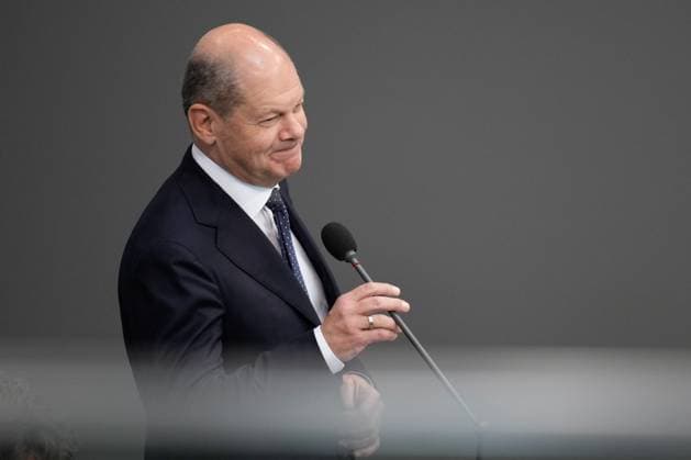 News Bilder des Tages Deutscher Bundestag, 114. Plenarsitzung Bundeskanzler Olaf Scholz (SPD), der Kanzler beantwortet die Fragen der Abgeordneten bei der Befragung der Bundesregierung im Rahmen der 114. Sitzung des Deutschen Bundestag in Berlin, 05.07.2023 Berlin Berlin Deutschland