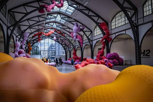 Bilder des Jahres 2023, Entertainment 07 Juli Entertainment Themen der Woche KW27 Berlin Mitte; Museum Hamburger Bahnhof - Nationalgalerie der Gegenwart; Ausstellung Eva FÃ bregas Devouring Lovers nur redaktionelle Nutzung - 06.07.2023 Berlin