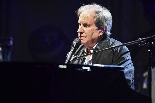 Bilder des Jahres 2023, Entertainment 07 Juli Entertainment Themen der Woche KW28 Entertainment Bilder des Tages Chris De Burgh kommt auf einer Sommer Solo Tour in die Lichtburg Copyright: VladimirxWegener