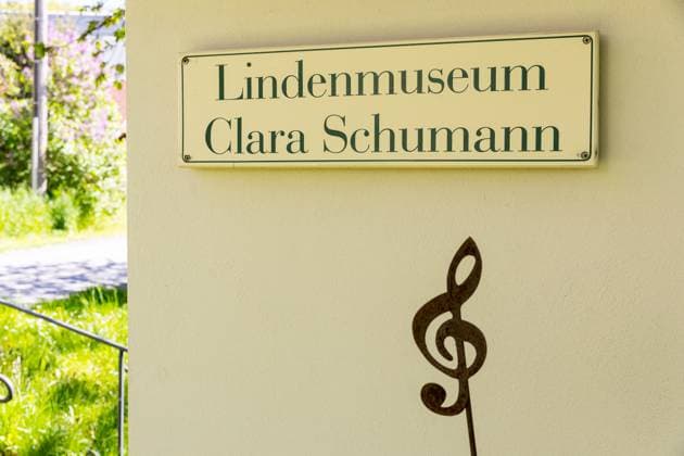Lindenmuseum Clara Schumann direkt an der Schmorsdorfer Linde, Müglitztal, Sachsen, Deutschland