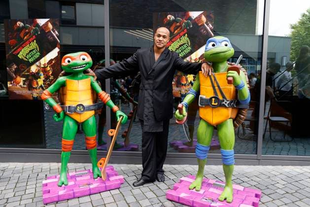Bilder des Jahres 2023, Entertainment 07 Juli Entertainment Themen der Woche KW30 Bilder des Tages Malick Bauer beim Teenage Mutant Ninja Turtles: Mutant Mayem Special Screening am 30.07.2023 in Berlin Teenage Mutant Ninja Turtles Screening in Berlin