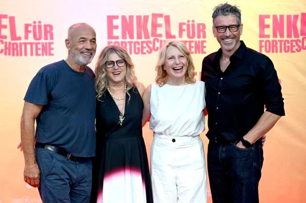Bilder des Jahres 2023, Entertainment 08 August Entertainment Themen der Woche KW33 Entertainment Bilder des Tages Heiner Lauterbach, Barbara Sukowa, Maren Kroymann und Wolfgang Groos bei der Premiere des Kinofilms Enkel für Fortgeschrittene im Kino am Königsplatz. München, 16.08.2023