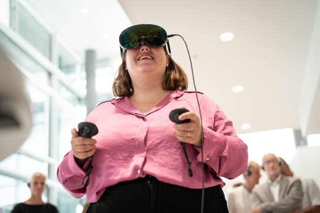 Bilder des Jahres 2023, News 08 August News Themen der Woche KW34 Sommertour Ricarda Lang, Bundesvorsitzende Bündnis90 Die Grünen besucht Chipfabrik der Robert Bosch Semiconductor Manufacturing Dresden GmbH -;Sommertour Ricarda Lang, Bundesvorsitzende Bündnis90 Die Grünen besucht Chipfabrik der Robert Bosch Semiconductor Manufacturing Dresden GmbH -,