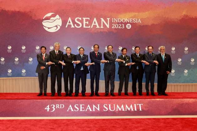Bilder des Jahres 2023, News 09 September News Themen der Woche KW36 News Bilder des Tages (230905) -- JAKARTA, Sept. 5, 2023 -- A group photo session is held ahead of the 43rd Association of Southeast Asian Nations (ASEAN) Summit in Jakarta, Indonesia, Sept. 5, 2023. The 43rd ASEAN Summit and related summits kicked off here on Tuesday, with the focus on establishing the region as an epicenter of economic growth. ( Handout via Xinhua) INDONESIA-JAKARTA-43RD ASEAN SUMMIT-OPENING OrganizingxCommitteexofxthexASEANxSummitx2023