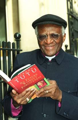 Most Reverend DESMOND TUTU Archibishop Emeritus of South Africa Chairperson Truth and Reconciliation Commission Launching his new book No Future Without Forgiveness COMPULSORY CREDIT: UPPA Photoshot Photo URM 016768 A-29 04.11.1999 Most Reverend DESMOND TUTU Archibishop Emeritus of South Africa Chairperson Truth and Reconciliation Commission Launching his new book No Future Without Forgiveness COMPULSORY CREDIT: UPPA Photoshot Photo URM 016768 A-29 04.11.1999, Credit: uppa.co.uk Avalon United Kingdom  Copyright: x xuppa.co.ukx xAvalonx 0503547640