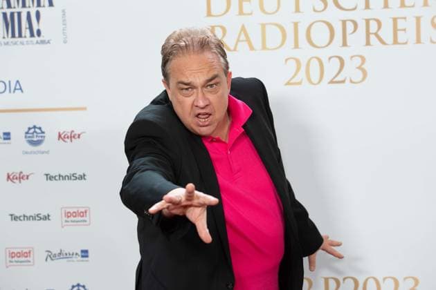Bilder des Jahres 2023, Entertainment 09 September Entertainment Themen der Woche KW36 Entertainment Bilder des Tages Entertainment Bilder des Tages Oliver KALKOFE, Comedian, Schauspieler, Moderator, Roter Teppich, Red Carpet Show, Ankunft, arrival, Verleihung des Deutschen Radiopreises 2023 in Hamburg am 07.09.2022,