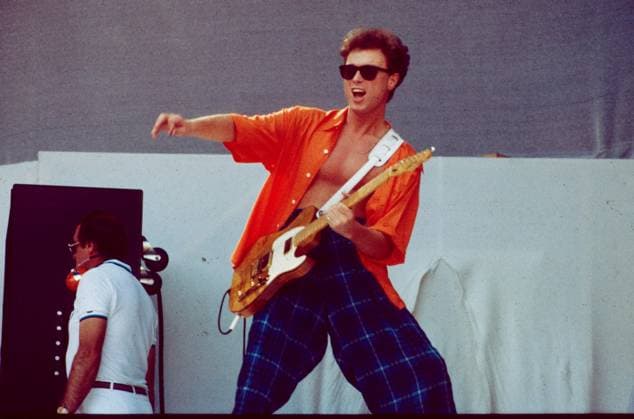 GARY KEMP British Pop Musician Member of Spandau Ballet At the Live Aid for Africa concert at Wembley Stadium COMPULSORY CREDIT: UPPA Photoshot Photo CGH 201880 13.07.1985 GARY KEMP British Pop Musician Member of Spandau Ballet At the Live Aid for Africa concert at Wembley Stadium COMPULSORY CREDIT: Starstock Photoshot Photo CGH 201880 13.07.1985, Credit:Photoshot Avalon United Kingdom  Copyright: xPhotoshotx xAvalonx 0506395661