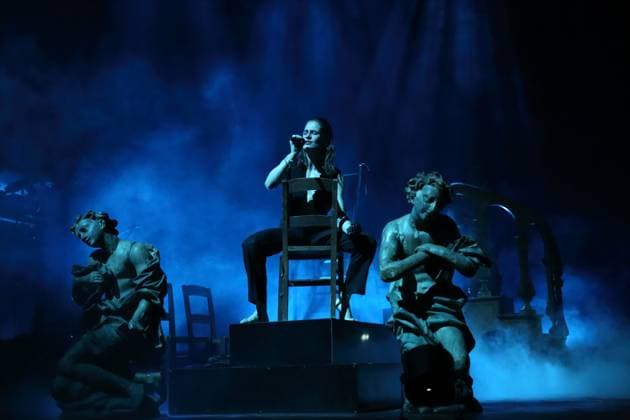 Bilder des Jahres 2023, Entertainment 09 September Entertainment Themen der Woche KW37 Entertainment Bilder des Tages Heloise Letissier alias Christine and the Queens bei einem Konzert in der Verti Music Hall in Berlin, 14. September 2023. Christine and the Queens Konzert Berlin