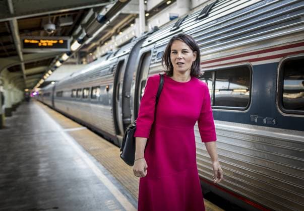Bilder des Jahres 2023, News 09 September News Themen der Woche KW37 Annalena Baerbock (Buendnis 90 Die Gruenen), Bundesaussenministerin, aufgenommen im Rahmen ihrer Reise nach Texas, USA. Hier am Bahnhof Washington, um mit dem Zug weiter nach New York zu fahren. Dort wird Baerbock an der Generalversammlung der Vereinten Nationen teilnehmen. Washington United States Copyright: xThomasxKoehlerx