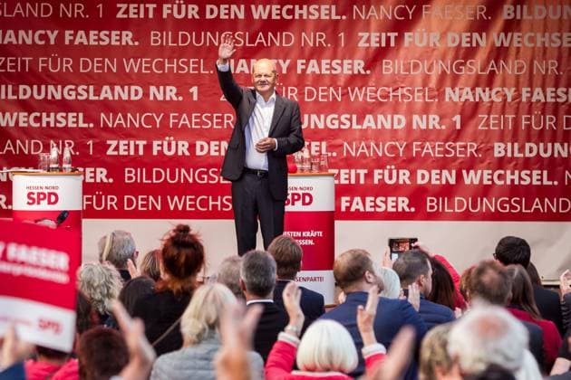 Bilder des Jahres 2023, News 09 September News Themen der Woche KW38 News Bilder des Tages Baunatal SPD-Wahlkampfveranstaltung mit Nancy Faeser und Bundeskanzler Olaf Scholz zur Landtagswahl 2023 in Hessen SPD-Wahlkampfveranstaltung mit Bundeskanzler Olaf Scholz zur Landtagswahl 2023 in Hessen, 23. September 2023, Marktplatz Baunatal Hessen Deutschland, Copyright: xSocher xEibner-Pressefotox EP_kso