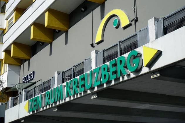 Zentrum Kreuzberg Zentrum Kreuzberg, 02.10.2023, Kreuzberg, Adalbertstrasse, Berlin, Das Zentrum Kreuzberg ist ein Gebäudekomplex am Kottbusser Tor in Kreuzberg.