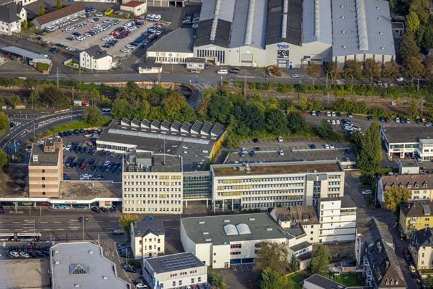 Luftbild, Kreispolizeibehörde Polizeiwache Siegen, BMW Autohaus Wahl, Weidenau-West, Siegen, Siegerland, Nordrhein-Westfalen, Deutschland !ACHTUNGxMINDESTHONORARx60xEURO!